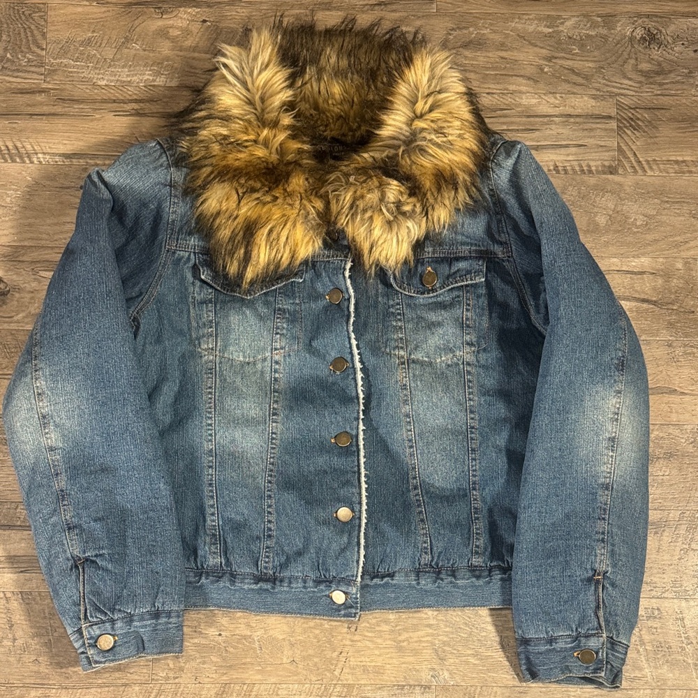 Donna Salgers’ Fabulous Furs Denim Jacket with Faux Fur Collar - Size XL